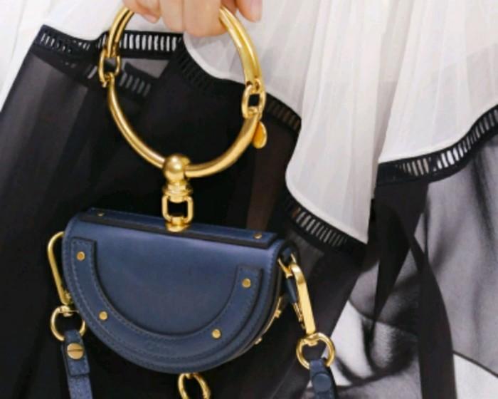 Tas Jinjing Mungil Kembali Dipopulerkan Oleh Berbagai Rumah Mode Kelas Atas Womantalk