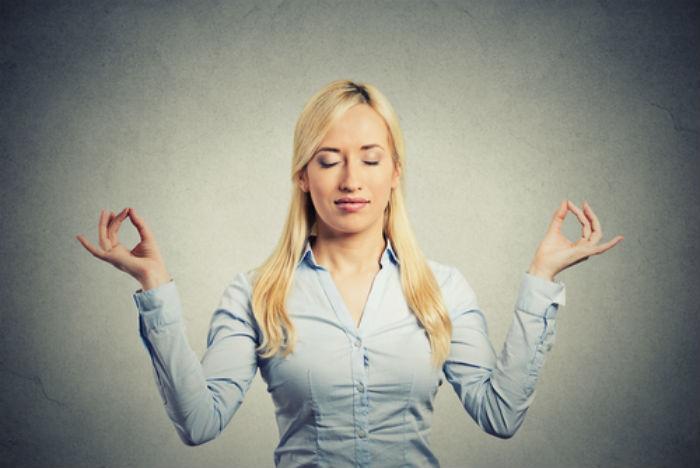 8 Cara Menghadapi Orang Yang Kurang Anda Suka Womantalk