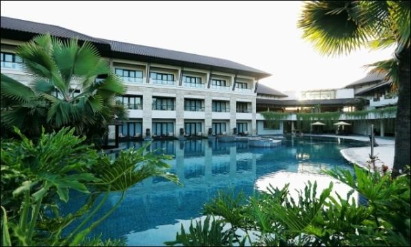 Pamerkan Foto Liburan Anda di Kolam Renang 4 Hotel di Batu yang Hits