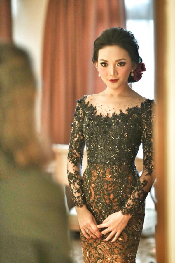 10 Model Kebaya Modern Yang Bisa Anda Sontek Untuk 