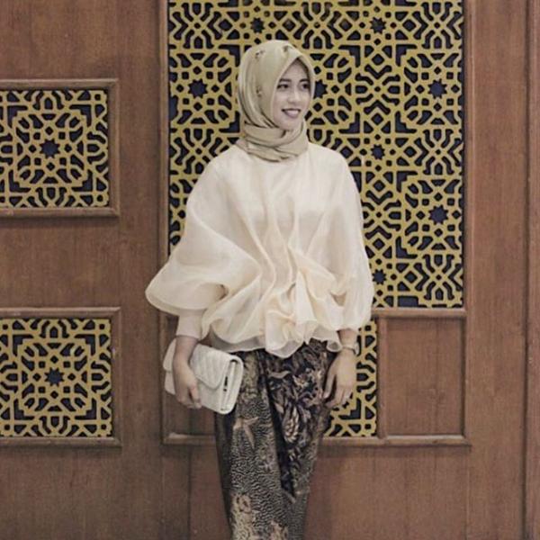 Tips Padu Padan Kain Batik Lilit Untuk Hadir Ke Pesta Pernikahan Womantalk