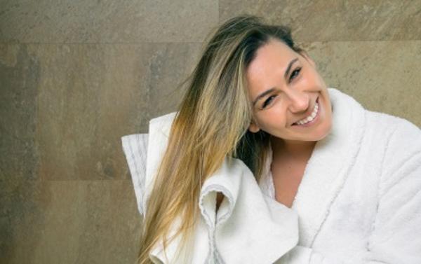 Image result for Membungkusnya dengan handuk daripada menggosoknya.