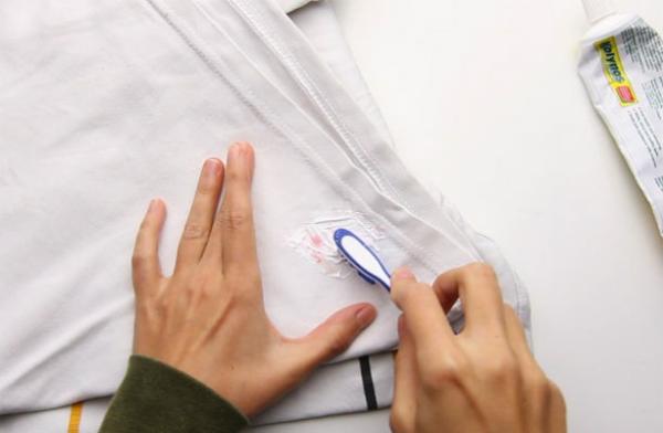 Cara Mudah Bersihkan 10 Noda Bandel Pada Kain  Womantalk