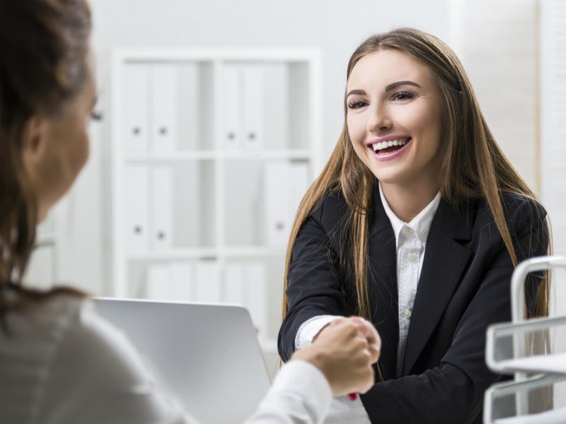 Kata Pakar Cara Negosiasi Gaji Untuk Fresh Graduate Womantalk