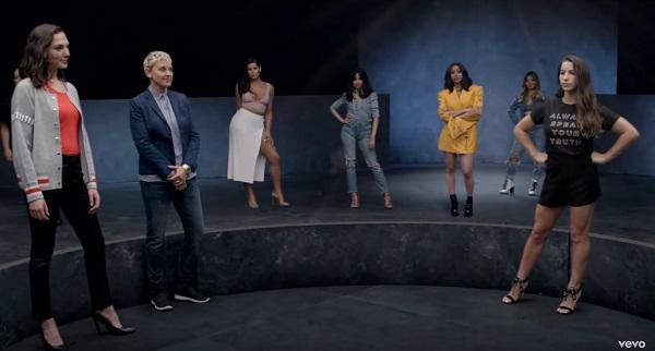Dari Gal Gadot Sampai Putri Adam Levine Ini Perempuan Hebat Yang Tampil Di Video Klip Terbaru Maroon 5 Womantalk See more of maroon 5 on facebook. dari gal gadot sampai putri adam levine