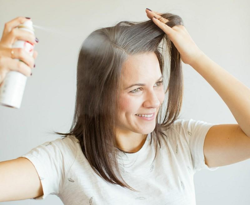 3 Hal Yang Harus Diperhatikan Saat Menggunakan Dry Shampoo Womantalk